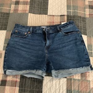 Levi’s Mid-Rise Denim Cutoff Shorts *Size 16*